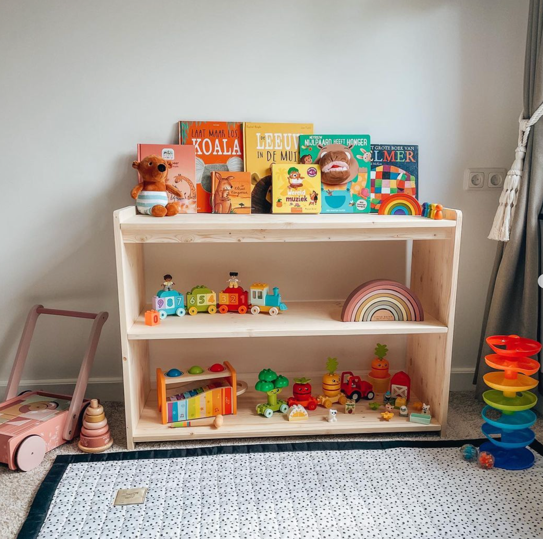 Matériaux de la vie pratique – Manine Montessori