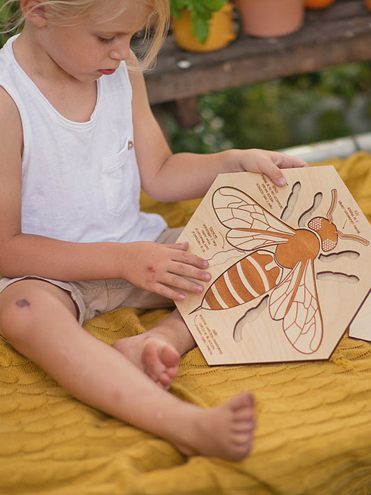 Montessori-Holzpuzzle „Busy Bee“.