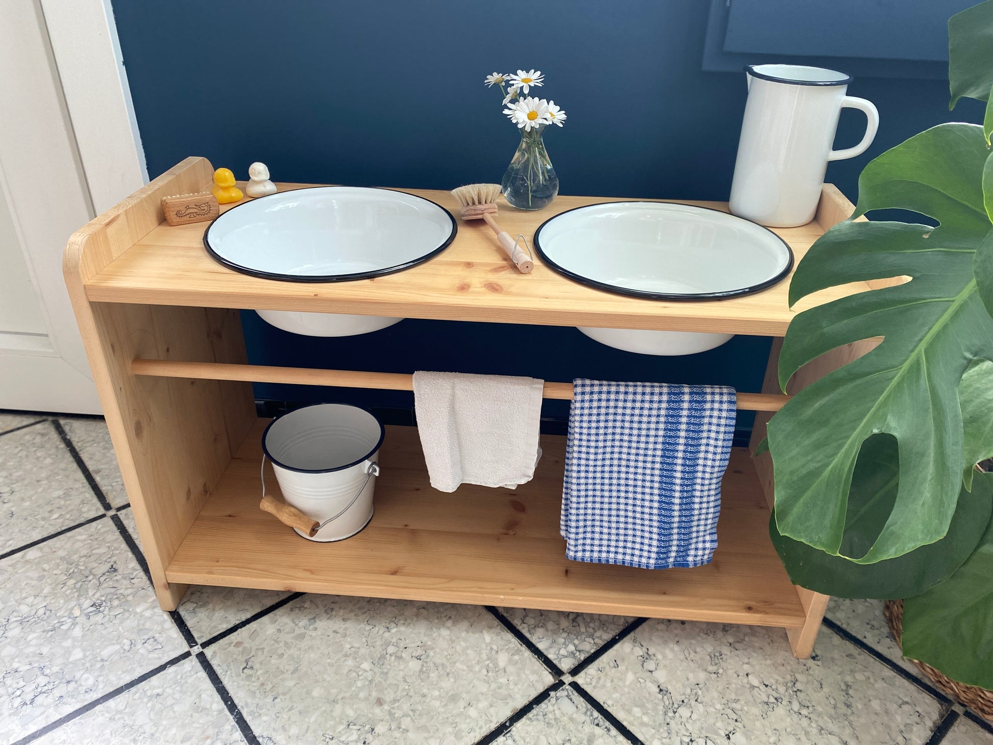 Station de lavage double Montessori Manine – Manine Montessori