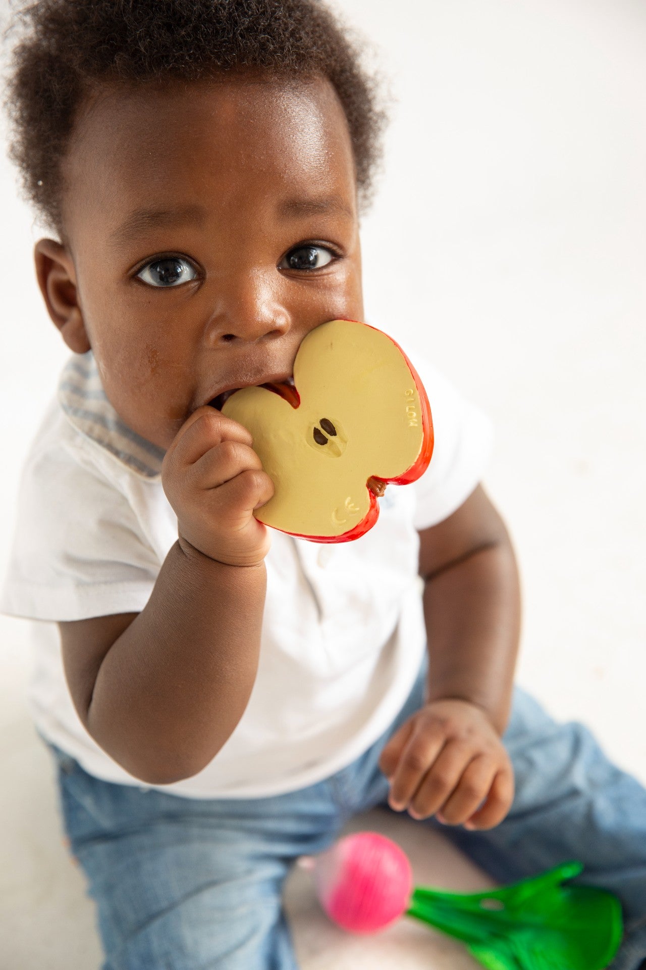 Pepita the Apple 100% natural rubber teether and bath toy